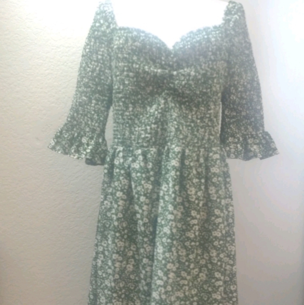 3X Green White Floral Smocked Midi Dress with Ruffle Sleeves
